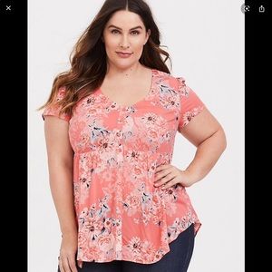 NWT - Torrid Coral Floral Challis Babydoll Top